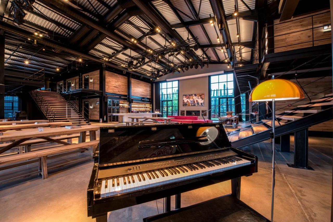 Warehouse By The Stay (Adults Only) Алакати Екстериор снимка