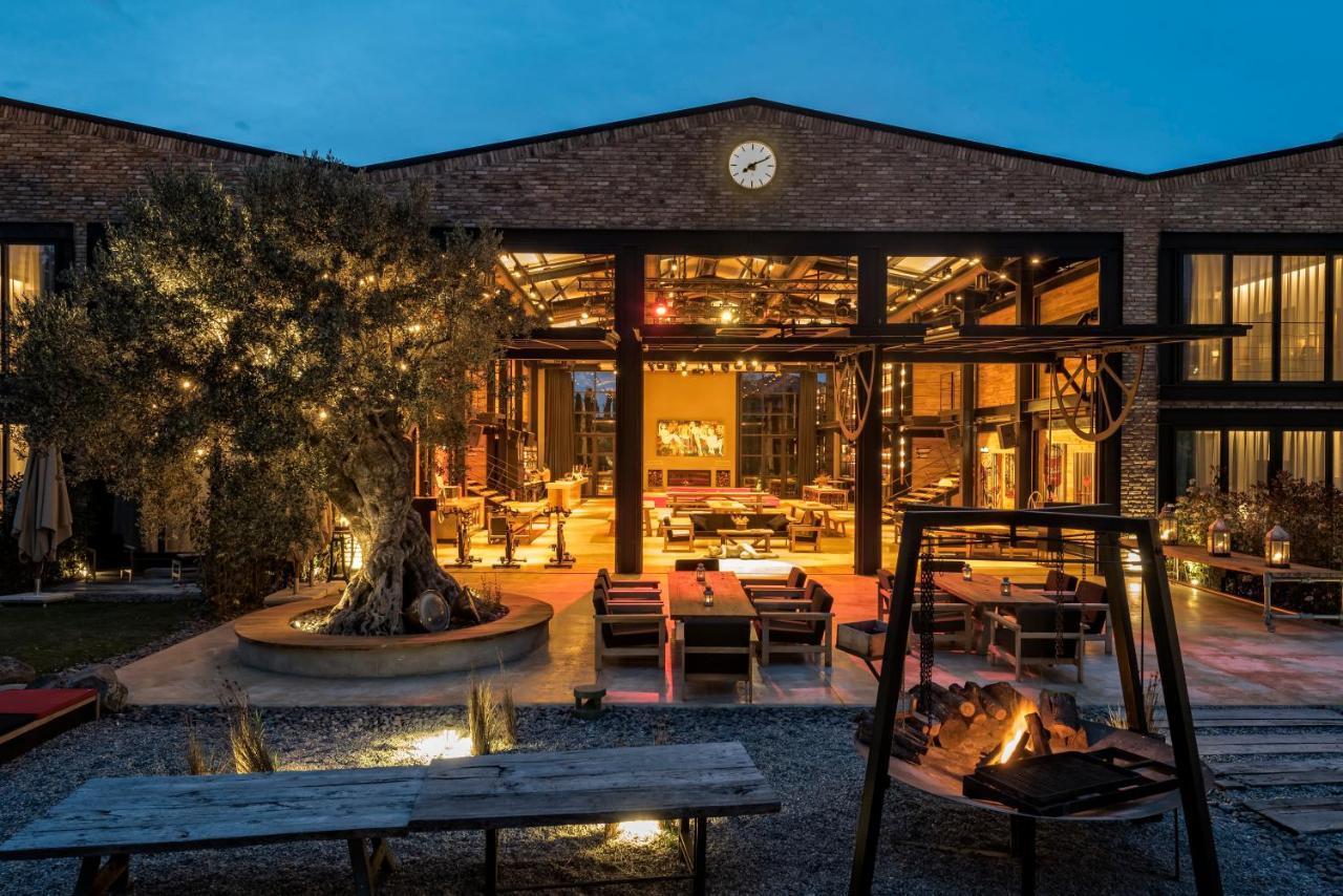 Warehouse By The Stay (Adults Only) Алакати Екстериор снимка