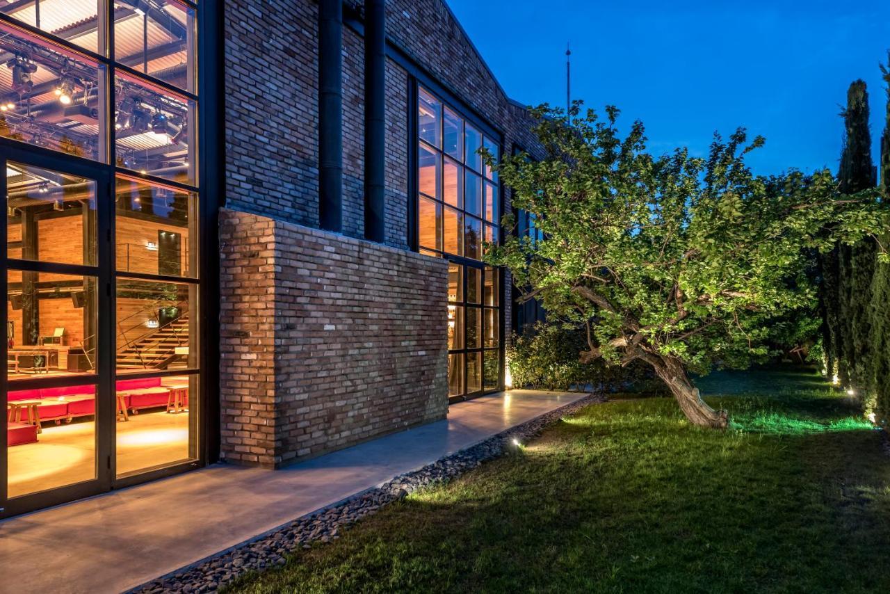 Warehouse By The Stay (Adults Only) Алакати Екстериор снимка